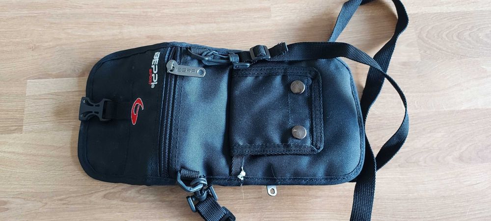 Vende bolsa tira colo Beppi