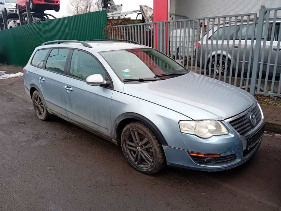 *VOLKSWAGEN PASSAT B6* Samochód na części