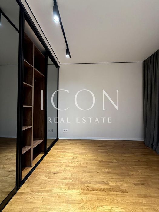 Apartment in Kyiv - More