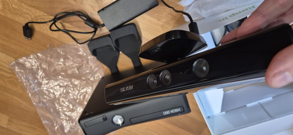 Xbox 360 S 4GB Kinect pad gra komplet pudełko bardzo dobry stan