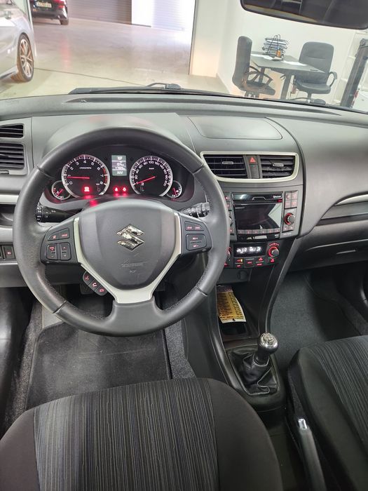 Suzuki Swift Sport só 47000km ano 2014 motor 1.3 90cv gasolina full extras como novo Aceito retoma
