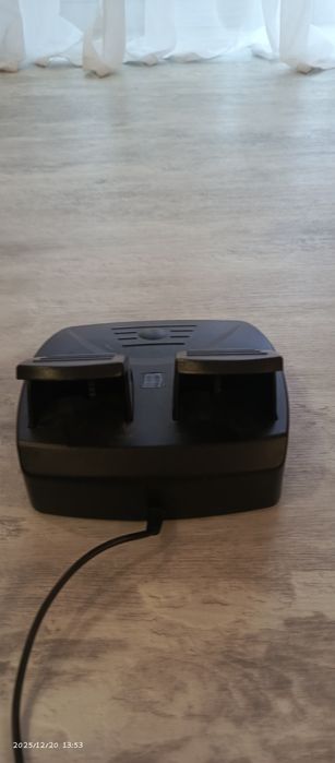 Ігровий руль з педалями