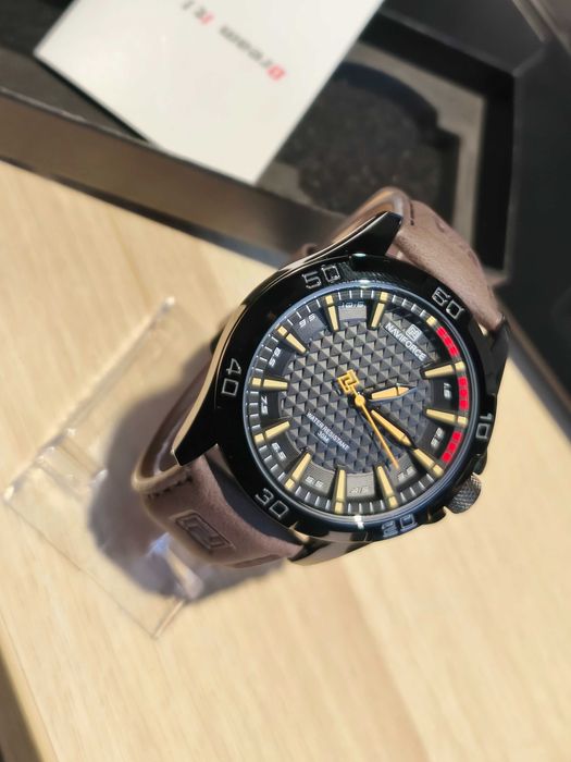 Przepiękny zegarek sportowy NAVI nowy , skórzany pasek Idealny prezent