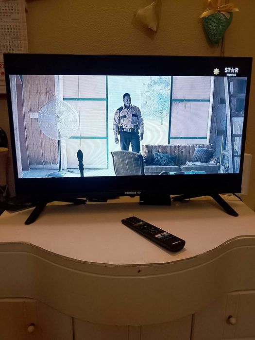 Smart TV LED 32" Polegadas Nova (urgente)