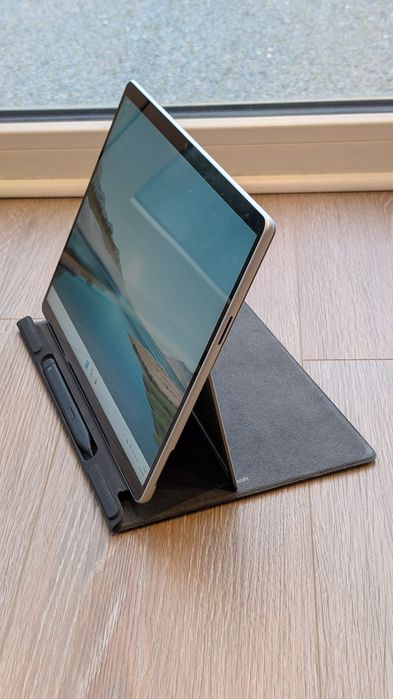 Microsoft Surface Pro 9 16GB RAM / 256GB HDD / Intel I5 / + Klawiatura i rysik