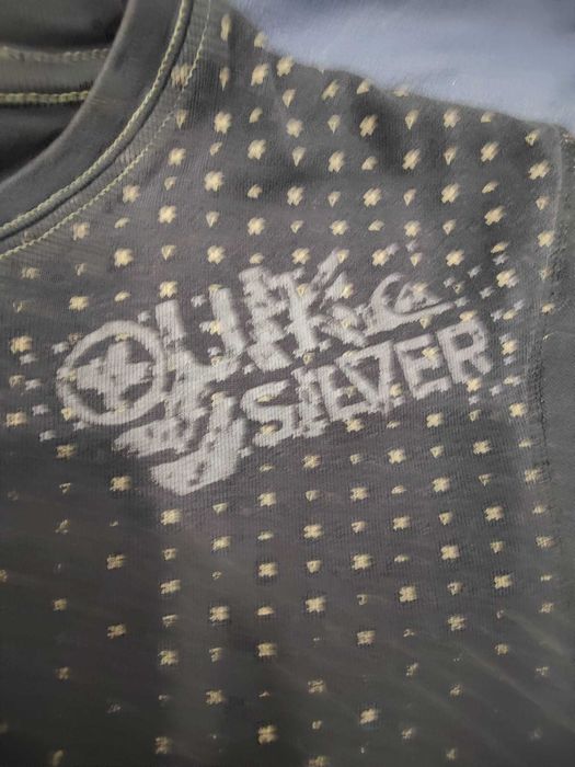 T-shirt Quicksilver tam. L em bom estado