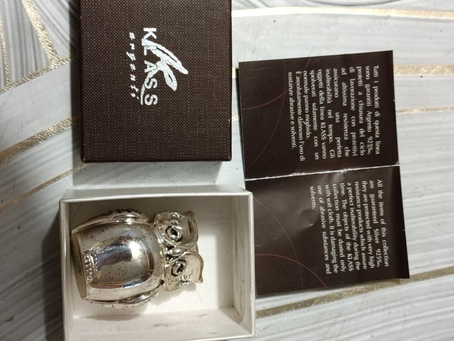 Фарфорові статуетки.