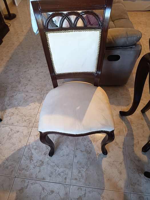 Mesa de sala com 8 cadeiras