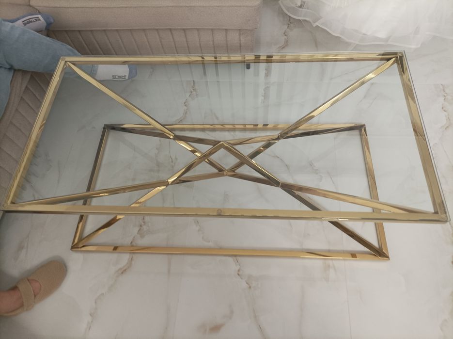 Sprzedam nowy prysznic plus nowy stolik zloty