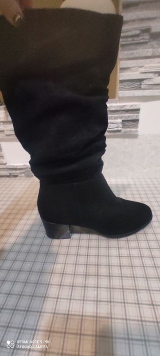 Продам замшевые споги