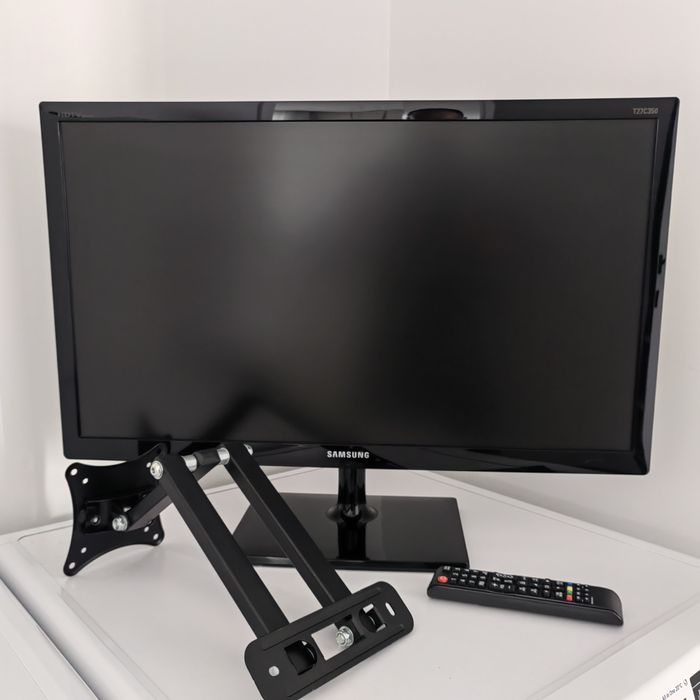 Tv Samsung e suporte