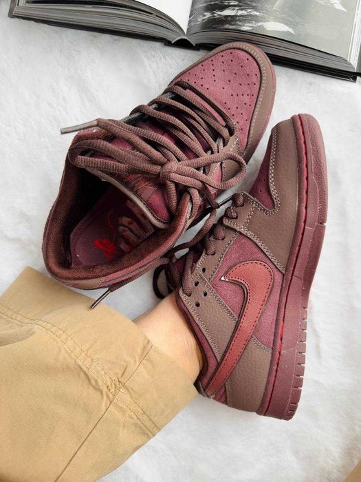 Nike Sb Dunk Low City Of Love Burgundy