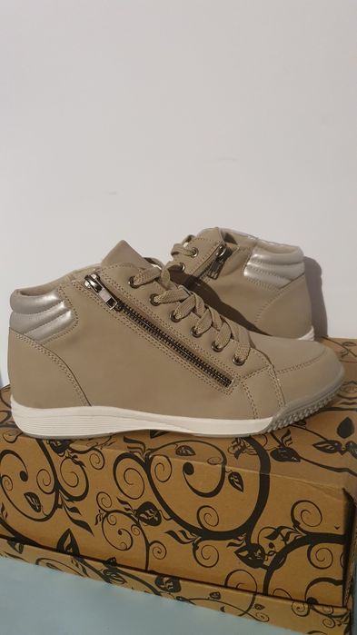 Botki nowe damskie modny kolor rozmiar 38 / wkładka 25 cm