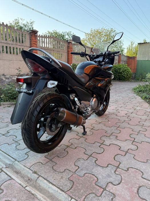 Мотоцикл Suzuki GSR250 розмитнений