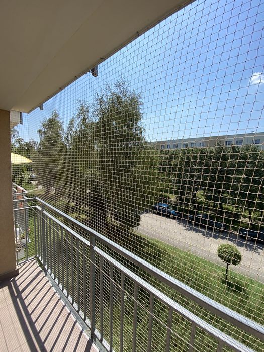 Montaż siatki na balkon dla kota/przeciwko ptakom