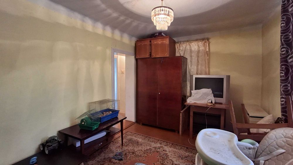Продається будинок в с.Угринів, 78 м2, ділянка 11,5 соток. Світло газ асфальт будинки