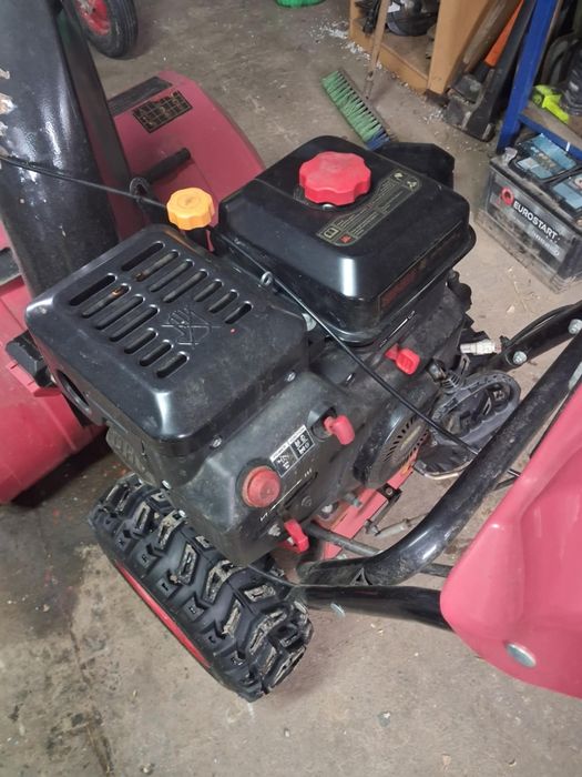 Odsniezarka do śniegu 13 koni bardzo mocna .