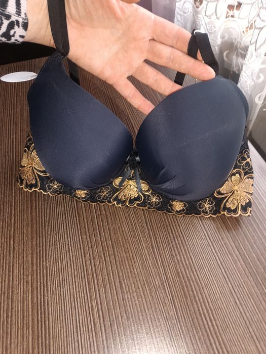 Zjawiskowy biustonosz Bardot