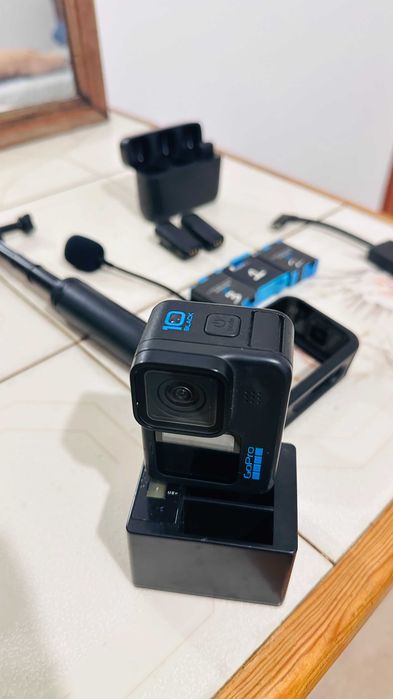 Gopro 10 With Media Mod 3 battery And Charger