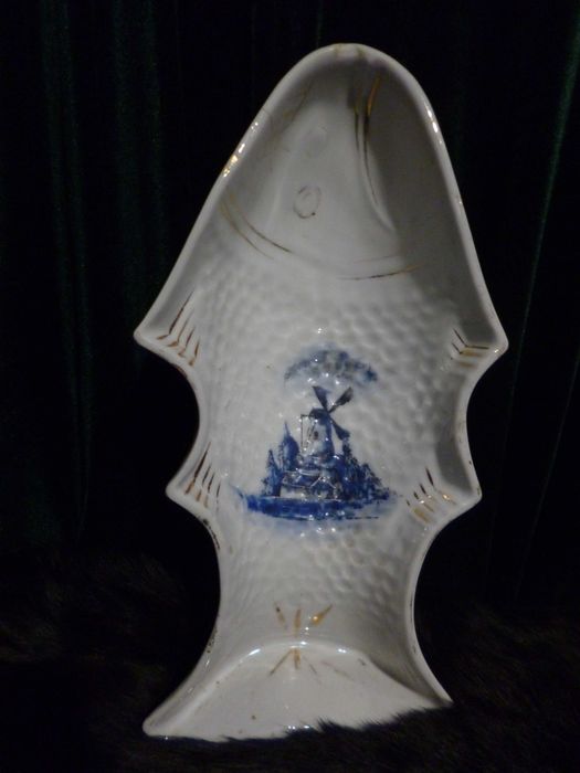 Фарфоровая селёдочница. Северная европа. Крайне редкая!