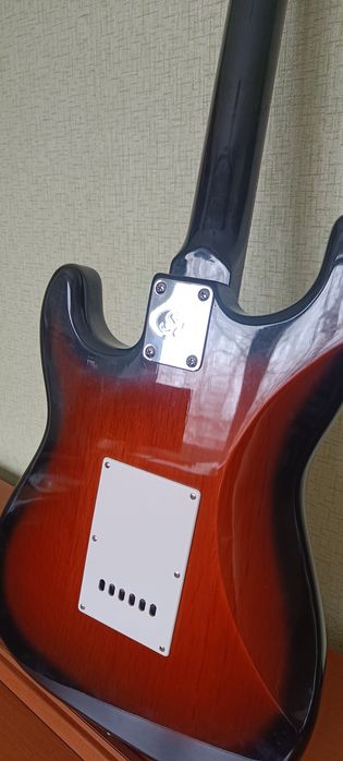 Eлектрогитарa SX mirror series. Стан Нової!