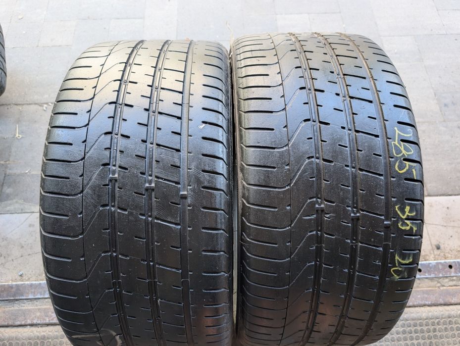 Пара летних шин 285/35 R20 Pirelli pzero