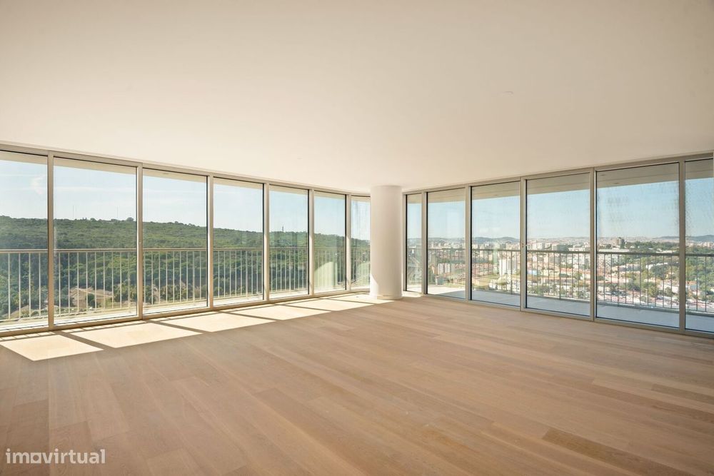 Apartamento T4 + 1 com piscina, Nova Campolide, Lisboa