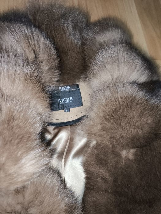 Пальто женское с натуральным мехом