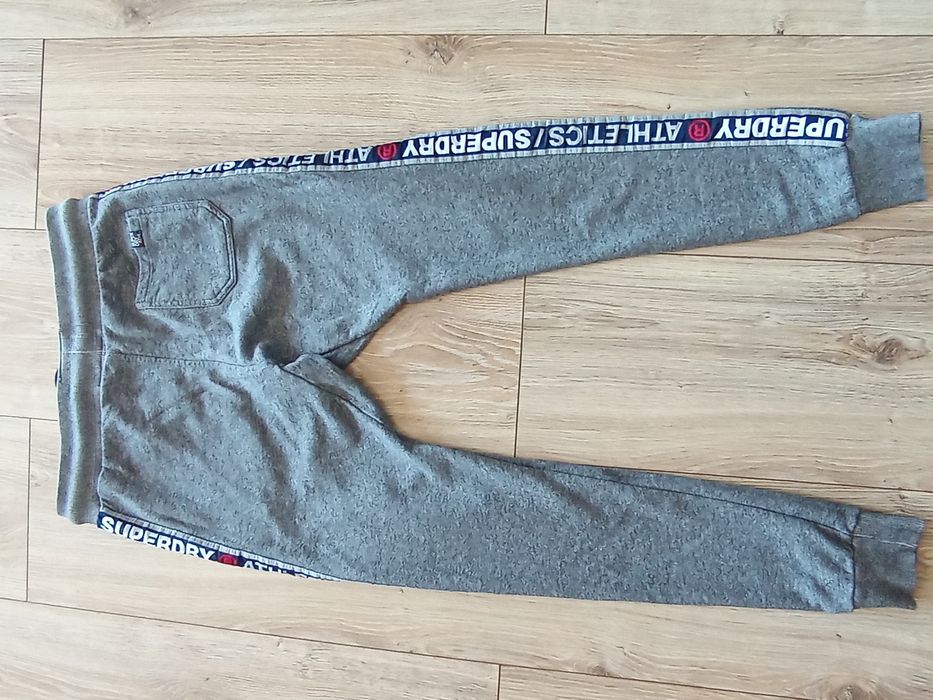 Superdry - spodnie dresowe