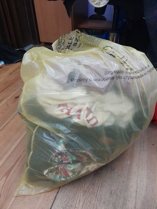 Worek ciuchów dla kobiet różne rozmiary XL-XS