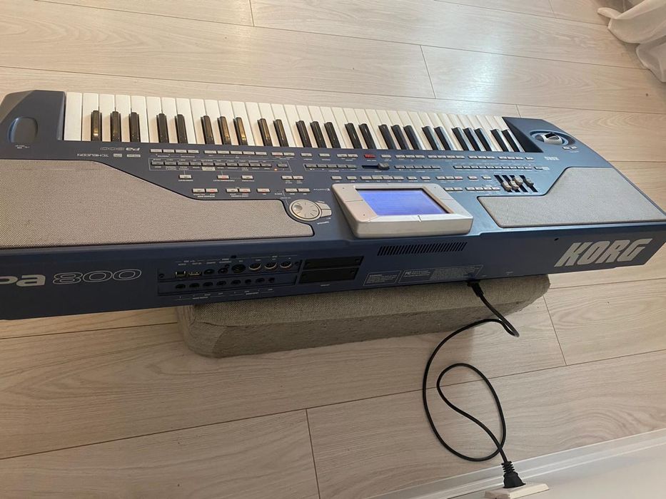 Korg pa800 syntezator