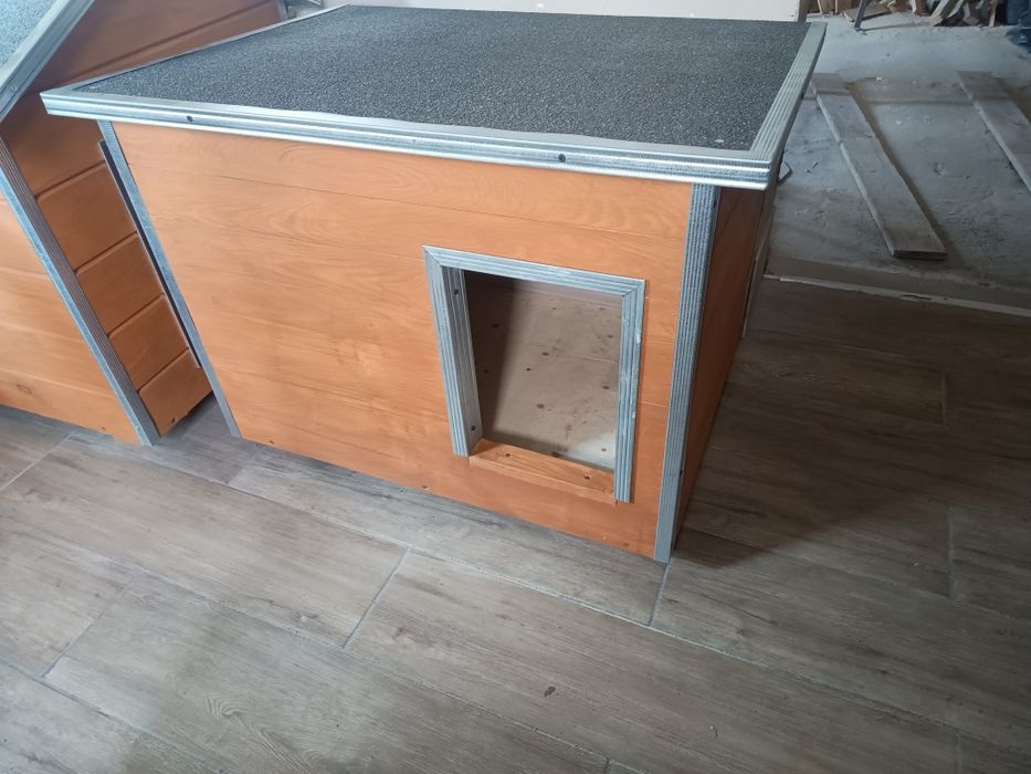Buda dla psa średnia