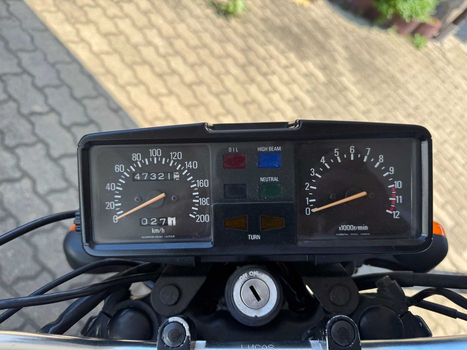 YAMAHA  XS 400  rok 1982