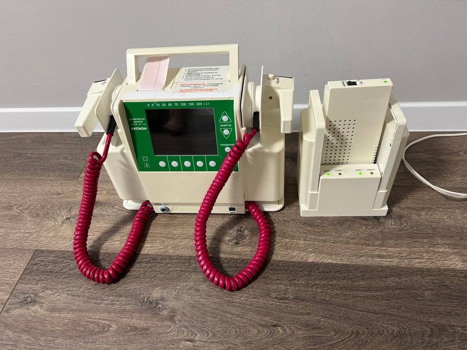 Дефибриллятор-монитор ДКИ-Н-10