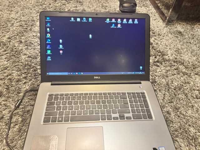 Laptop Dell Inspiron 17,3" iCore i7-7500U HDD 240GB
