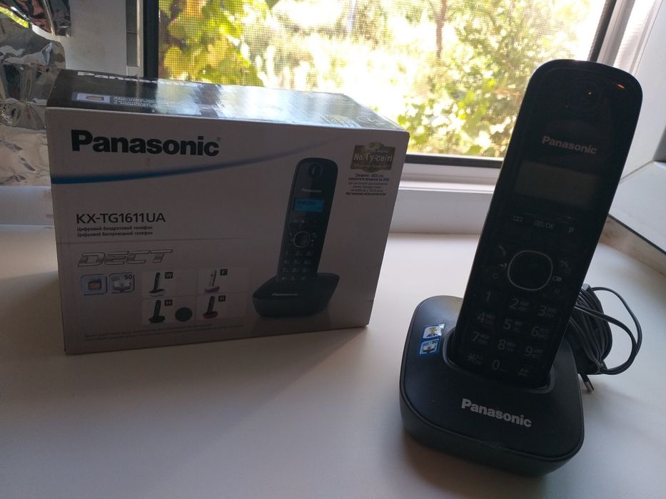 Телефон Dect Panasonic KX-TG1611UAH.