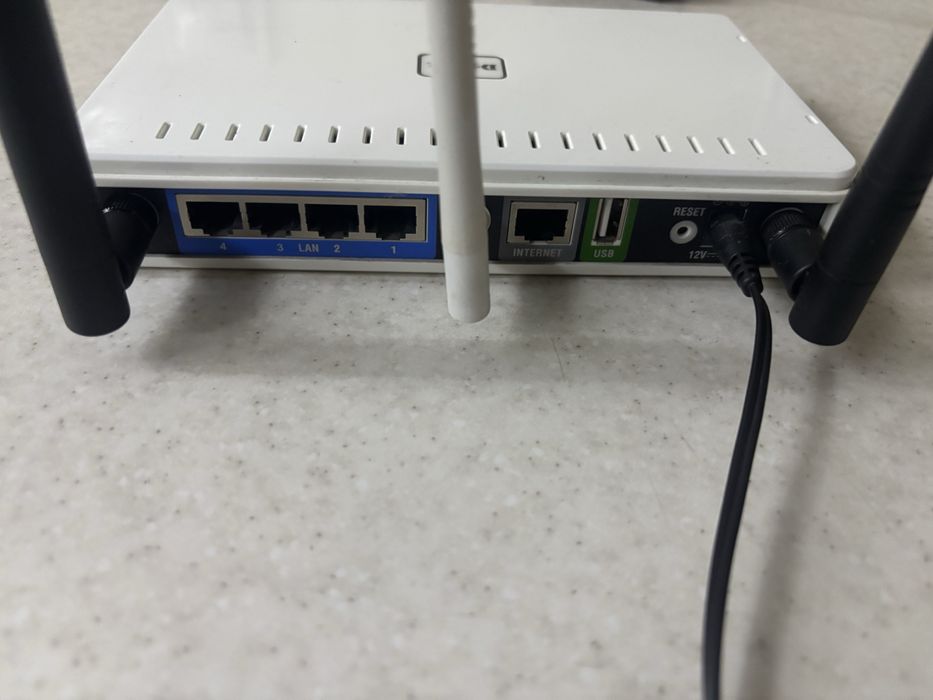 Wi-Fi роутер D-Link DIR-655 маршрутизатор Tp-Link