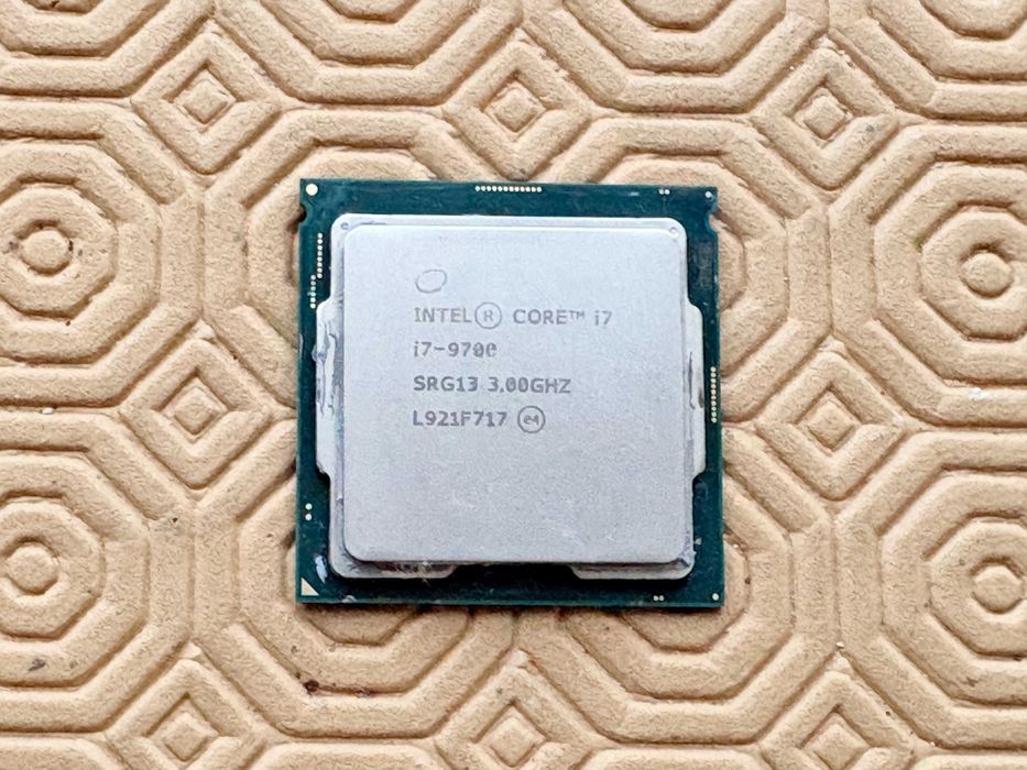 Intel Core i7-9700 Processor (9th Generation)477795299948636161