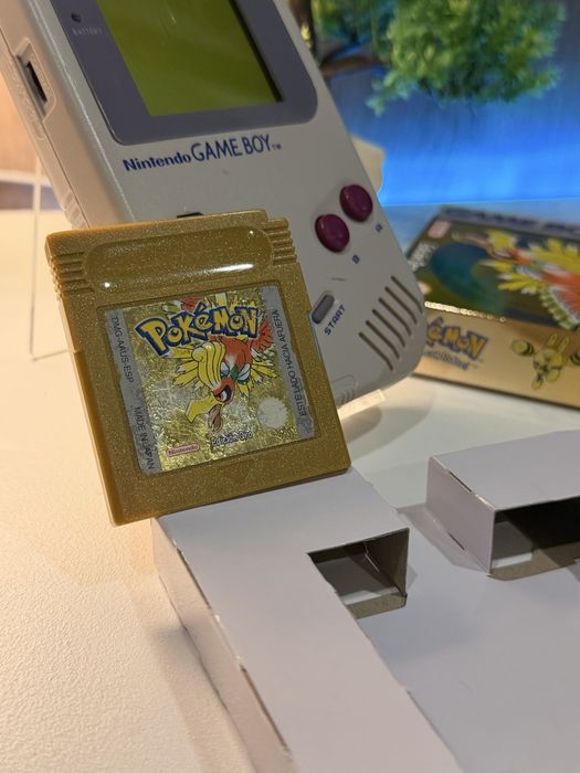 Gameboy DMG + Pokémon Gold Gameboy