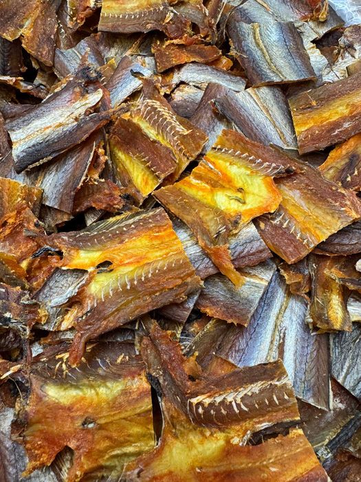 Снеки до пива оптом: м’ясні, рибні закуски, арахіс, сухарики, фісташки