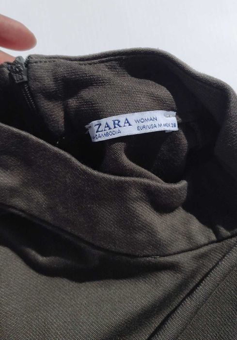 Плотное осеннее платье цвета тёмного хаки ZARA M