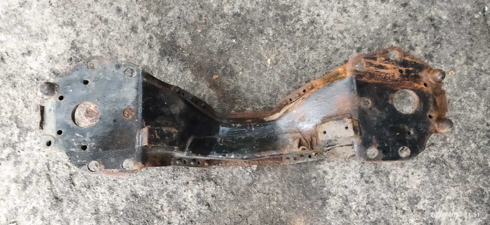 Балка передняя газ 24