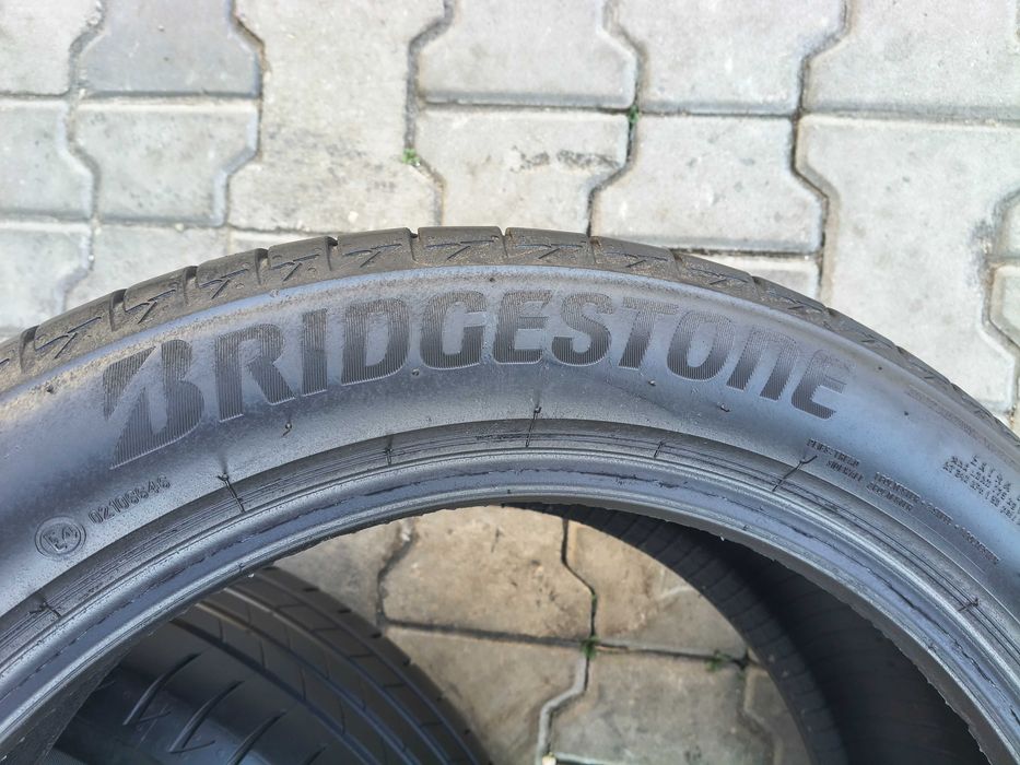 Lato Bridgestone 225/50 R18 6mm
