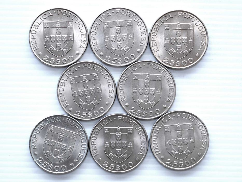 Lote de 8 Moedas 25 Escudos Ano Internacional do Deficiente 1981