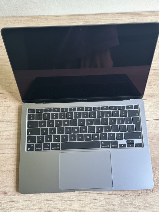 MacBook Air 13" M1 / 16GB RAM / 512GB SSD / Bateria 96% / Stan BDB