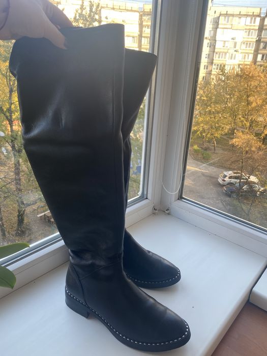 Продас зимові ботінки