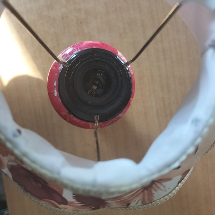 Порцелянова лампа