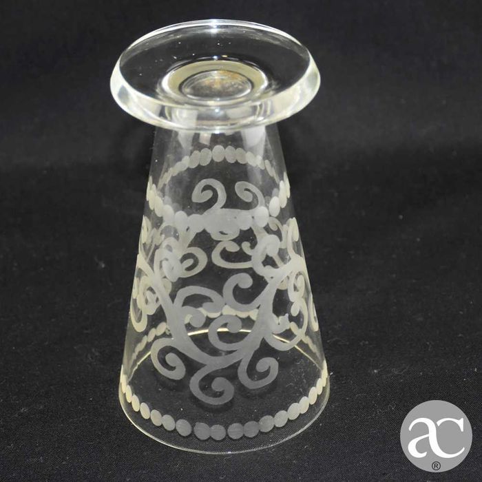 Copo com pires em vidro gravado