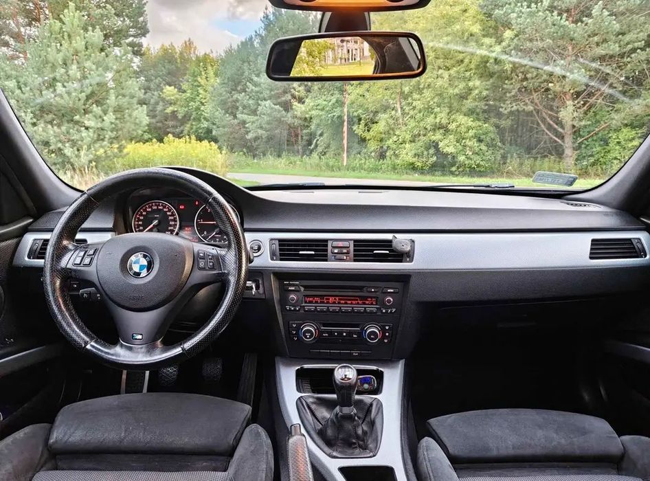 BMW E90 320d m-pakiet