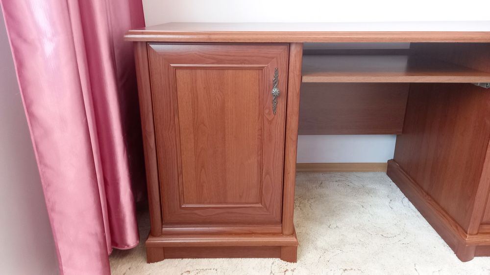 Стіл компьютерний / керівника / Gerbor